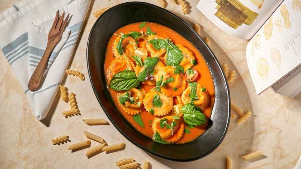 Delicious Ravioli in Tomato Sauce with Fresh Basil